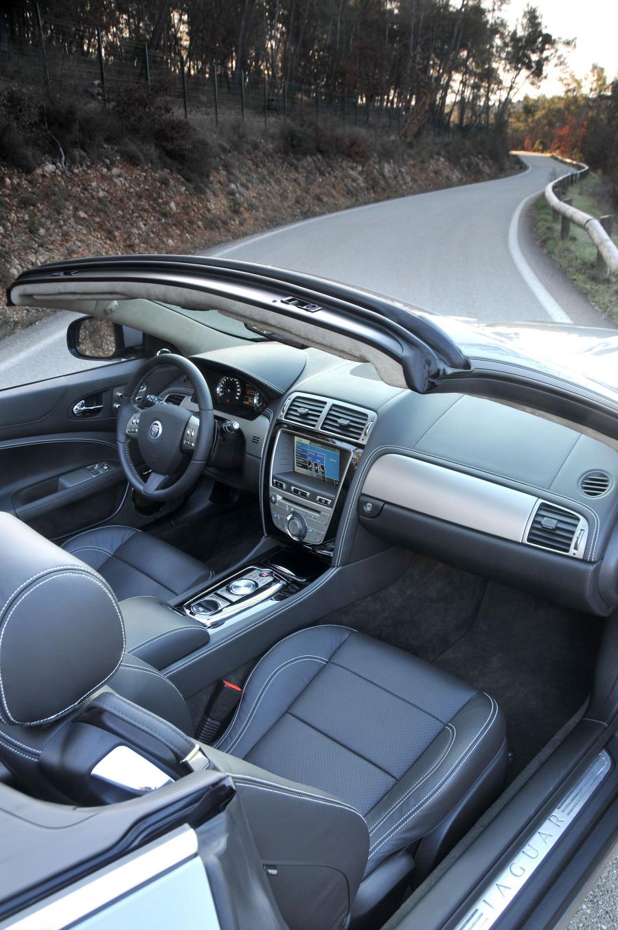  Jaguar XK Convertible 2009 года  (фото 10 из 43)